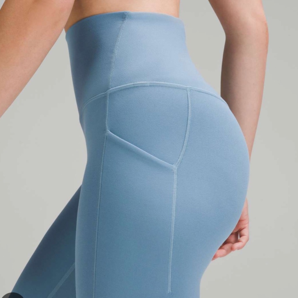 Lululemon Align leggings with pockets 25" Powder blue Size 4